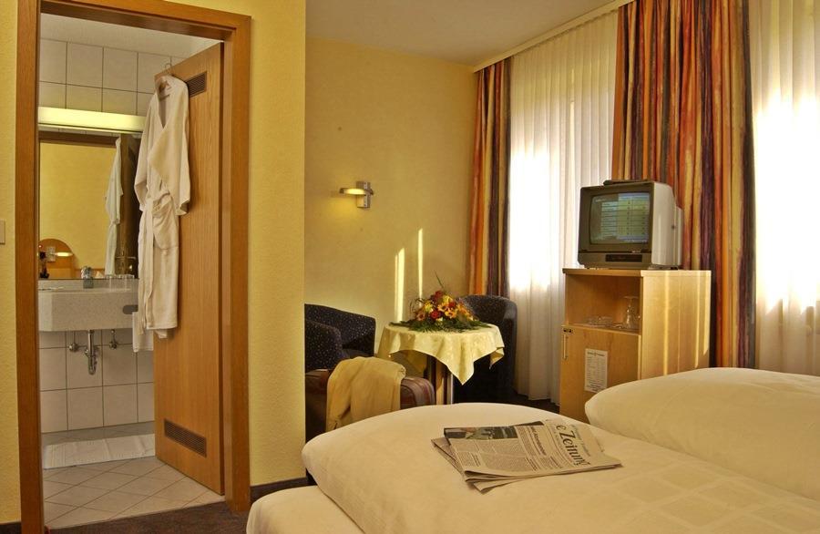 City Partner Hotel Strauss Wurtzbourg Chambre photo