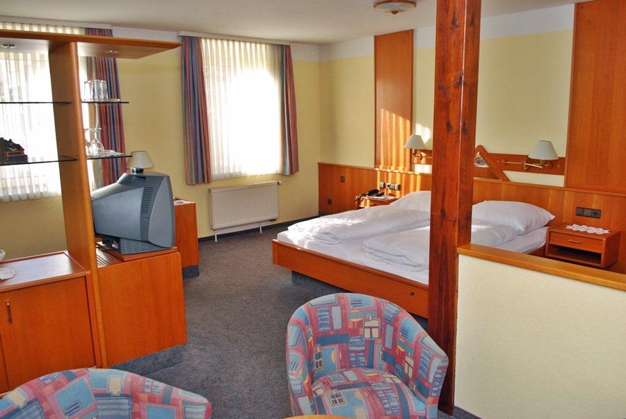 City Partner Hotel Strauss Wurtzbourg Chambre photo