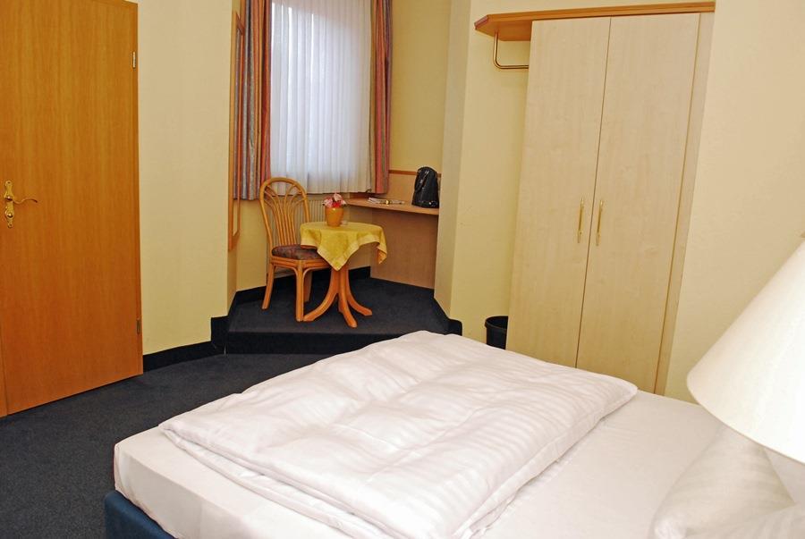 City Partner Hotel Strauss Wurtzbourg Chambre photo
