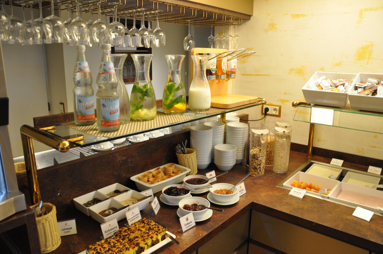 City Partner Hotel Strauss Wurtzbourg Extérieur photo