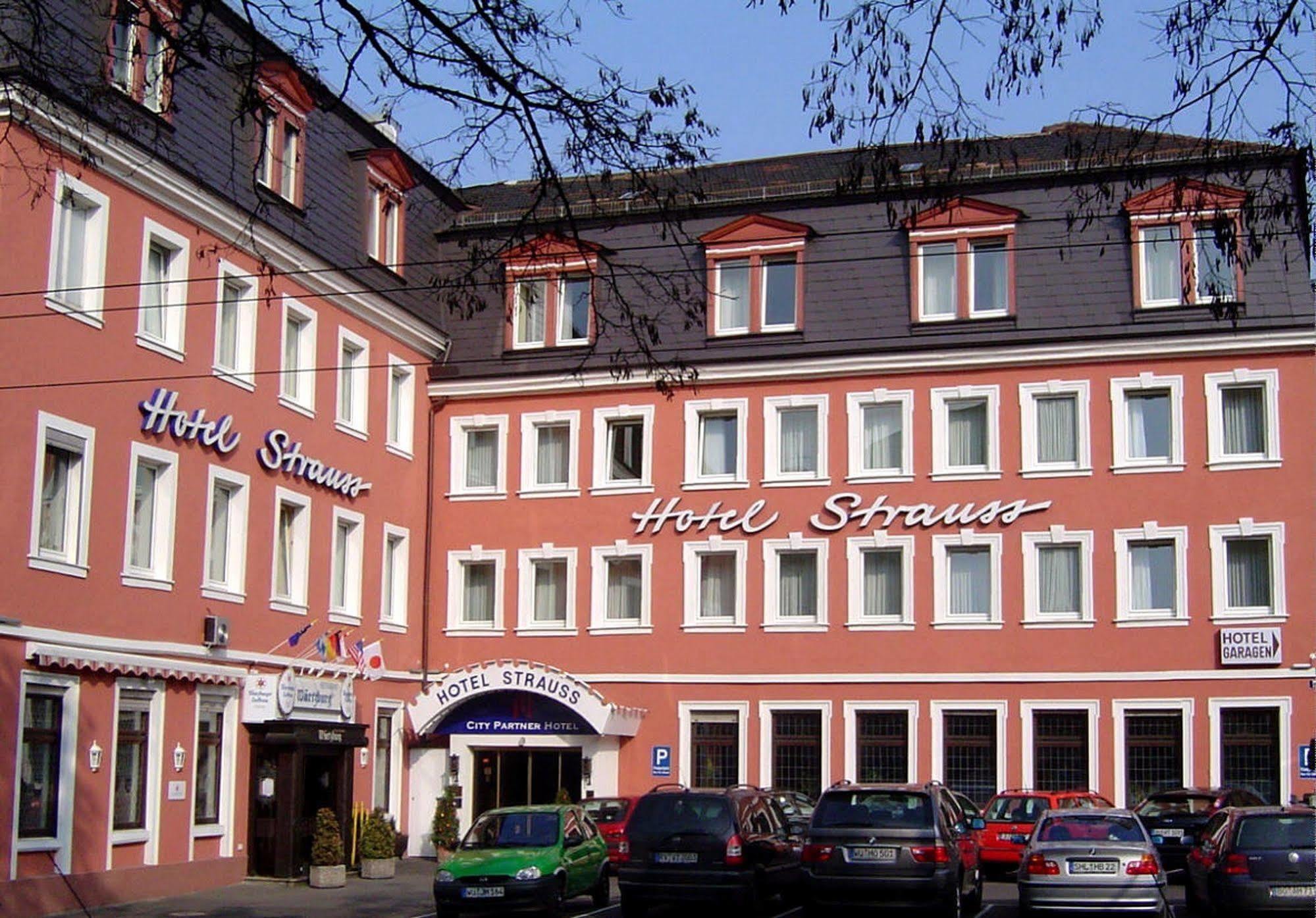 City Partner Hotel Strauss Wurtzbourg Extérieur photo